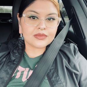 Meet your Posher, Luisa